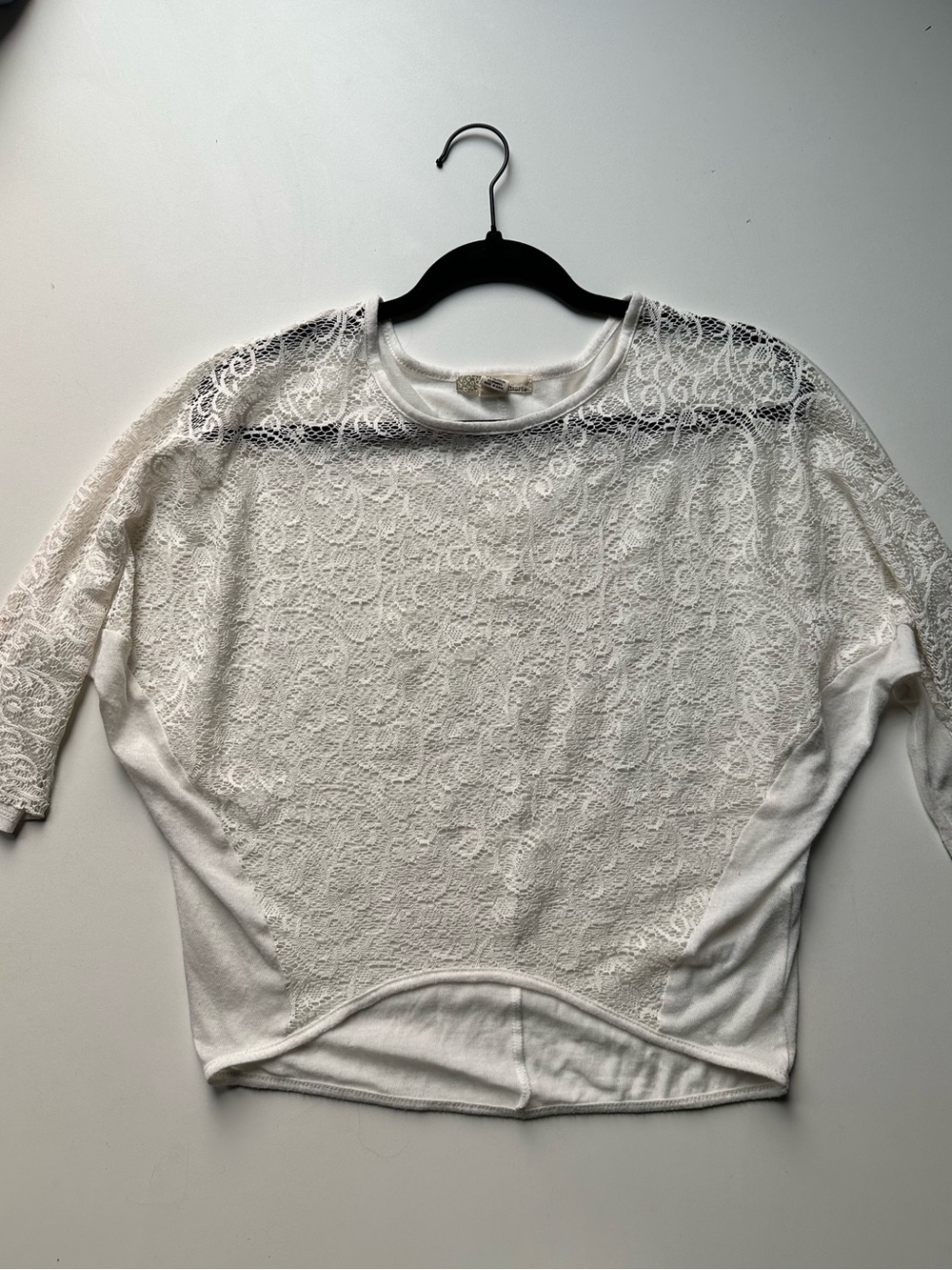 Derek Heart White Lace Short Sleeve Overlay Top